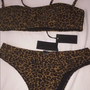 kendal and kylie baiting suit